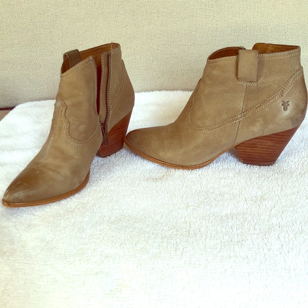 FRYE Reina leather booties, Ash color